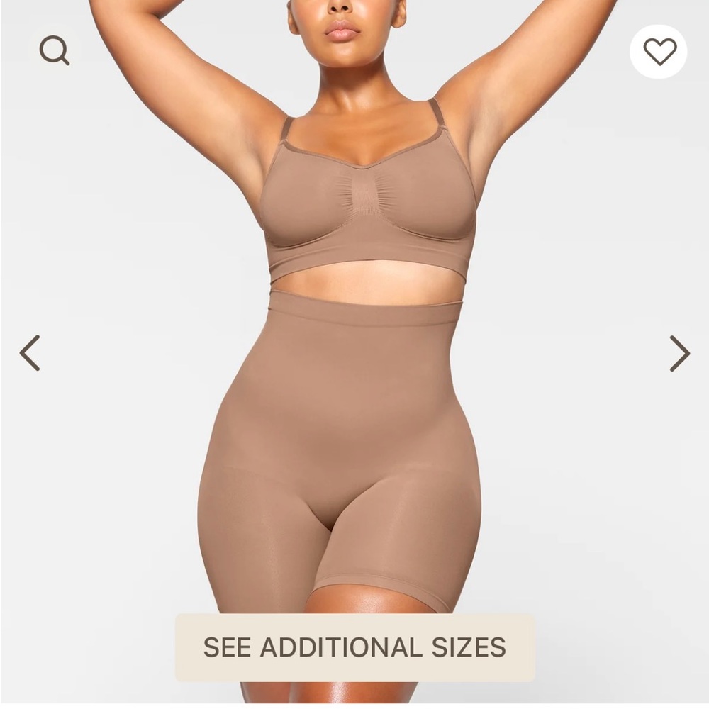 Skims Shapewear mid size core control shorts Small / Medium Sienna